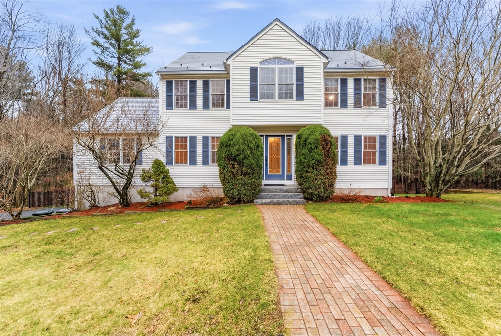 25 Stanphyl Road Uxbridge, MA 01569 - Photo 35 of 41