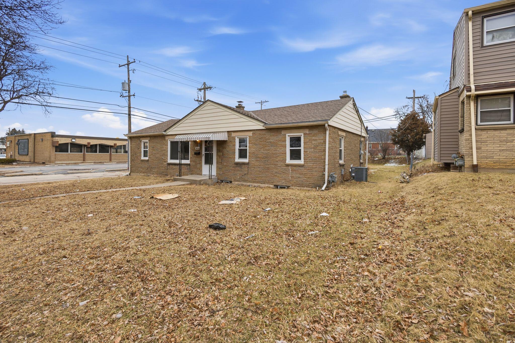 3956 North 75th Street Milwaukee, WI 53216 - Photo 2 of 30 06_3956_N_75th_St_Milwaukee_WI_53216-Ext