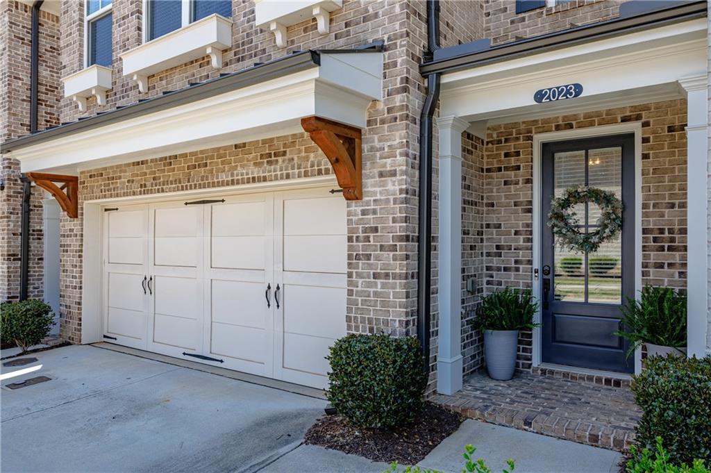 2023 Towneship Trail Roswell, GA 30075 - Photo 2 of 46