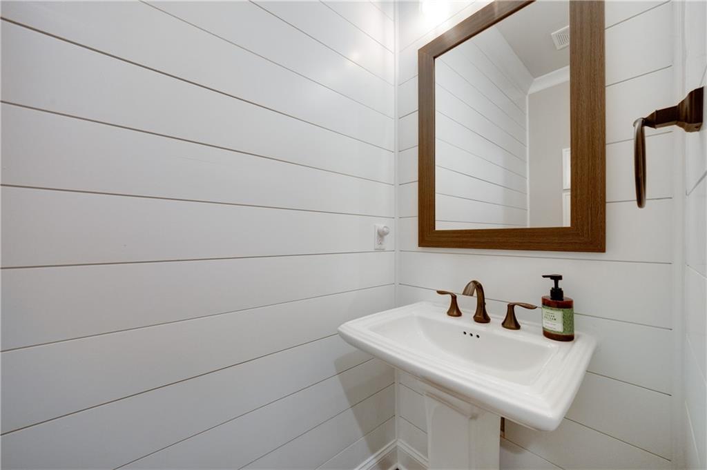 2023 Towneship Trail Roswell, GA 30075 - Photo 22 of 46