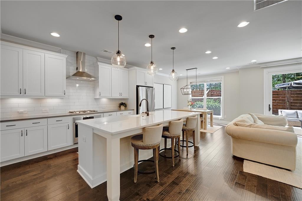 2023 Towneship Trail Roswell, GA 30075 - Photo 5 of 46