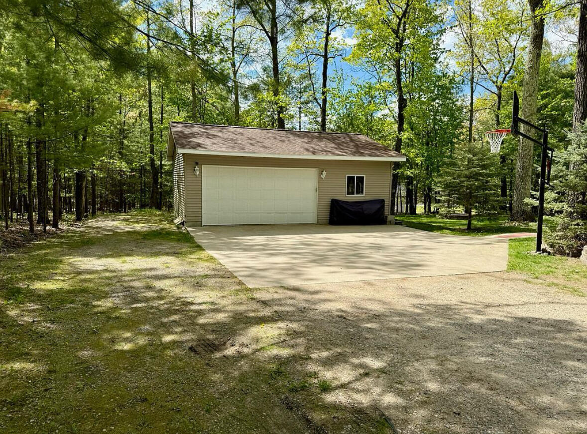 3158 Rasmus Drive Grayling, MI 49738 - Photo 3 of 19 IMG_6722