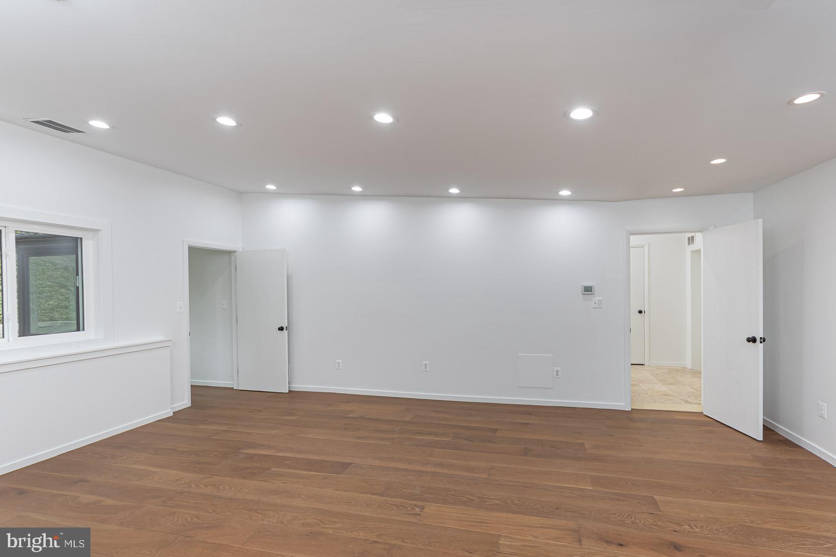 903 Ivy Hill Road Cockeysville, MD 21030 - Photo 58 of 100 Spacious, modern room with natural light.