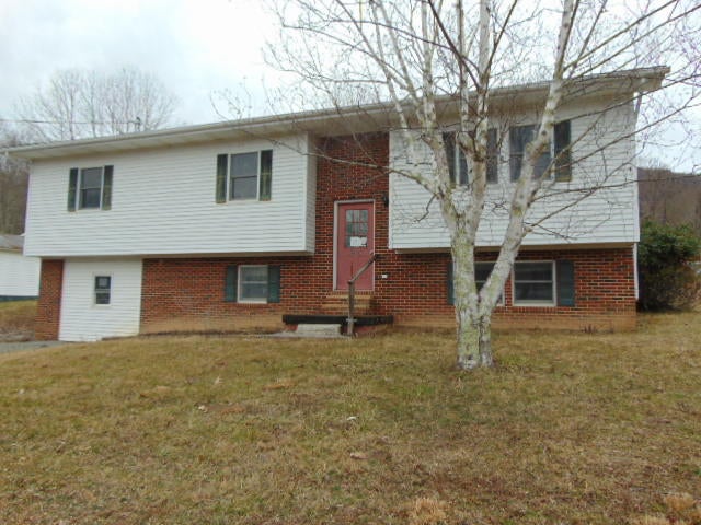 300 Zopp Road Rupert, WV 25984 - Photo 1 of 25 Gallery Image 1