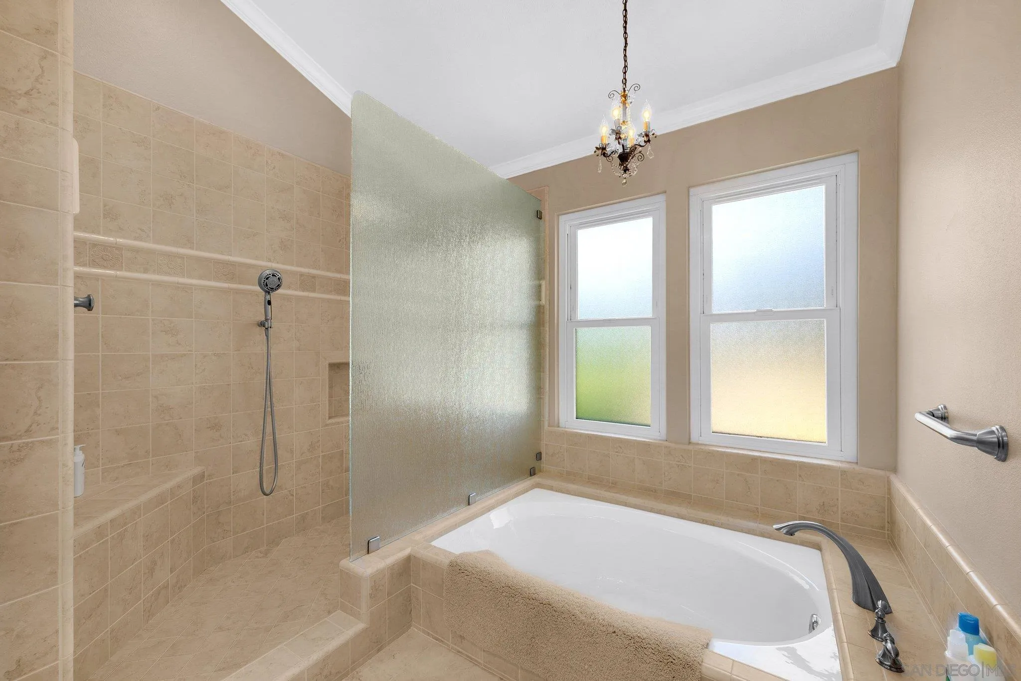 40 Brena Irvine, CA 92620 - Photo 27 of 39 a spacious bathroom with a bathtub and a shower