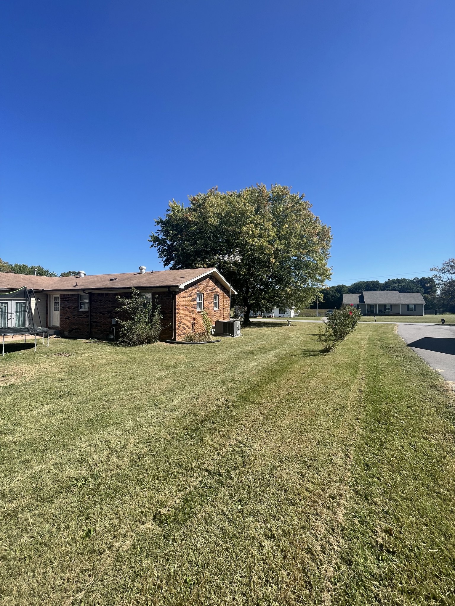 851 Akersville Road Lafayette, TN 37083 - Photo 5 of 29 a balcony with an outdoor space