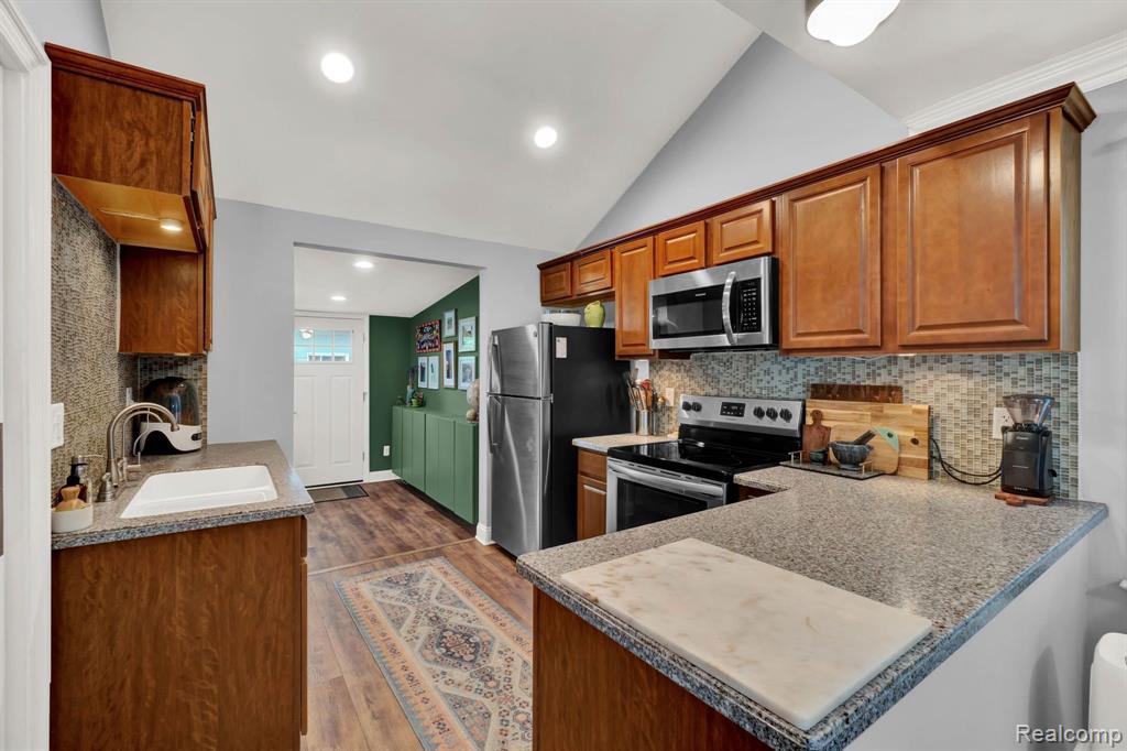 607 Stratford Road Ferndale, MI 48220 - Photo 10 of 29