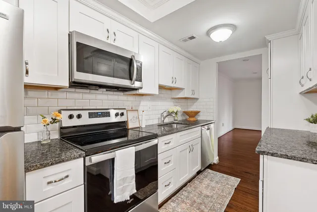 $3,100 | 8914 Shamrock Court, Springfield, VA 22152