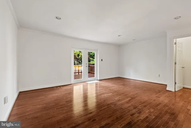 $3,100 | 8914 Shamrock Court, Springfield, VA 22152