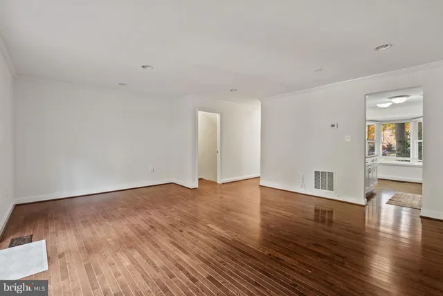 $3,100 | 8914 Shamrock Court, Springfield, VA 22152