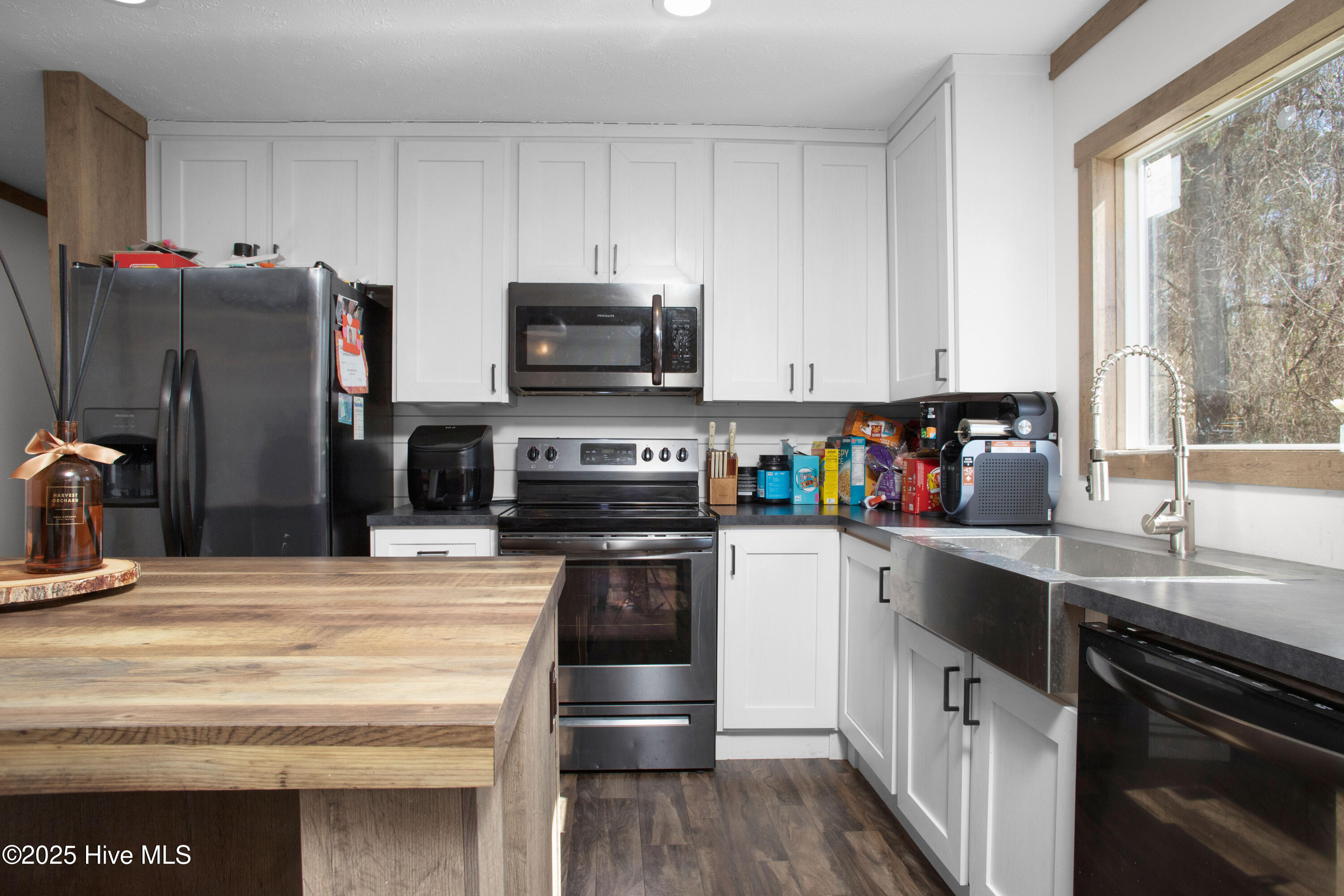 165 Rocky Run Road New Bern, NC 28562 - Photo 8 of 21 Kitchen