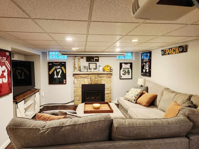 $349,900 | 685 Grace Avenue, Fond du Lac, WI 54935