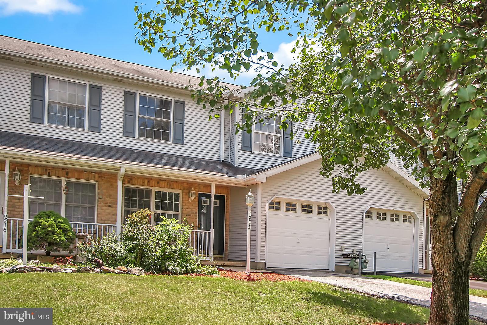 2924 Robin Road York, PA 17404 - Photo 3 of 25 Gallery Image 3