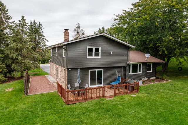 $579,000 | N41W33425 Nashotah Road, Nashotah, WI 53058