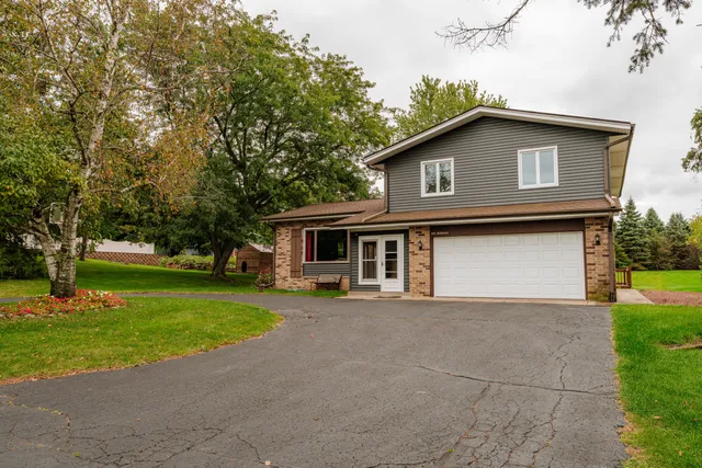 $579,000 | N41W33425 Nashotah Road, Nashotah, WI 53058