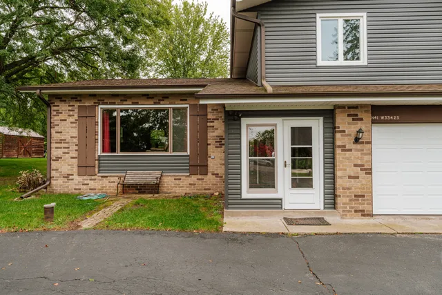 $579,000 | N41W33425 Nashotah Road, Nashotah, WI 53058