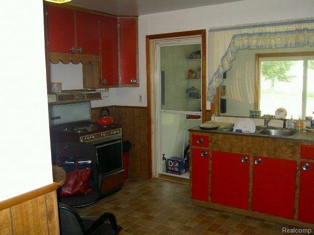 42202 Fret Road Belleville, MI 48111 - Photo 8 of 11 Kitchen