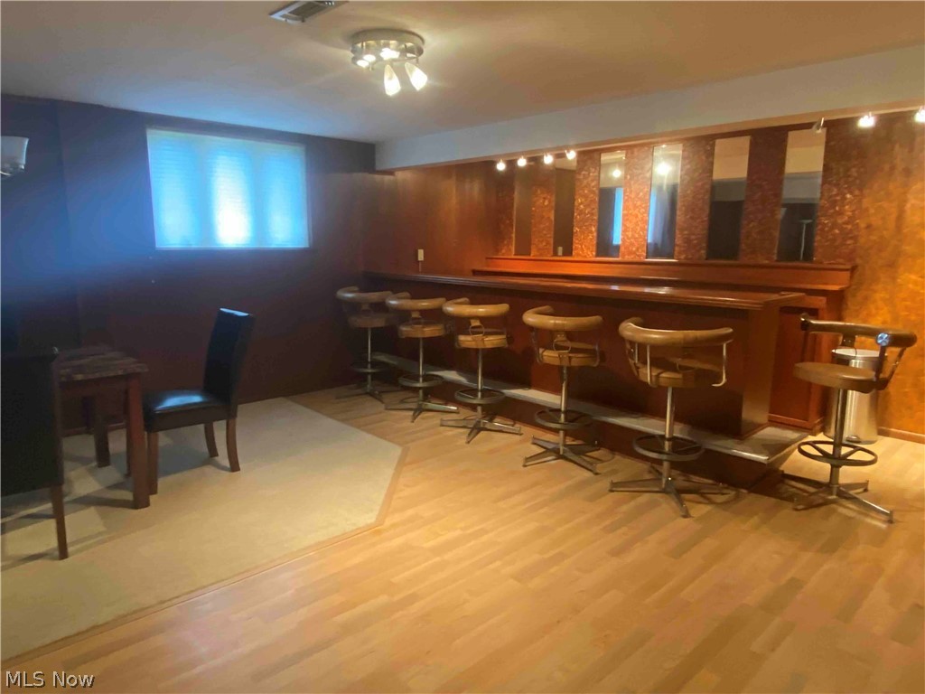 7975 Dalebrook Road Independence, OH 44131 - Photo 28 of 34 Huge wood bar