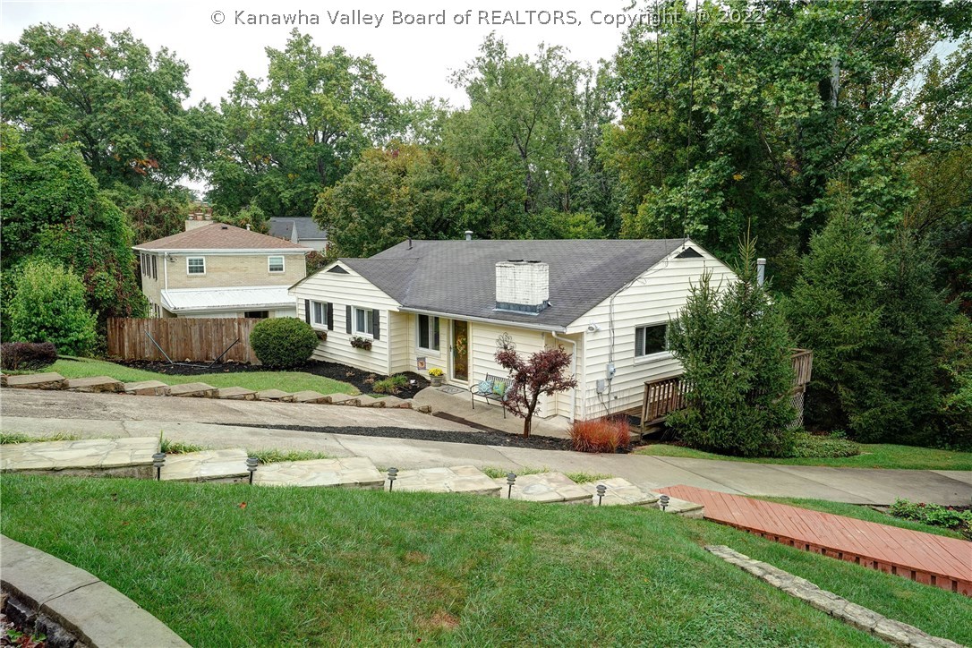 1510 Hampton Road Charleston, WV 25314 - Photo 1 of 36 Gallery Image 1