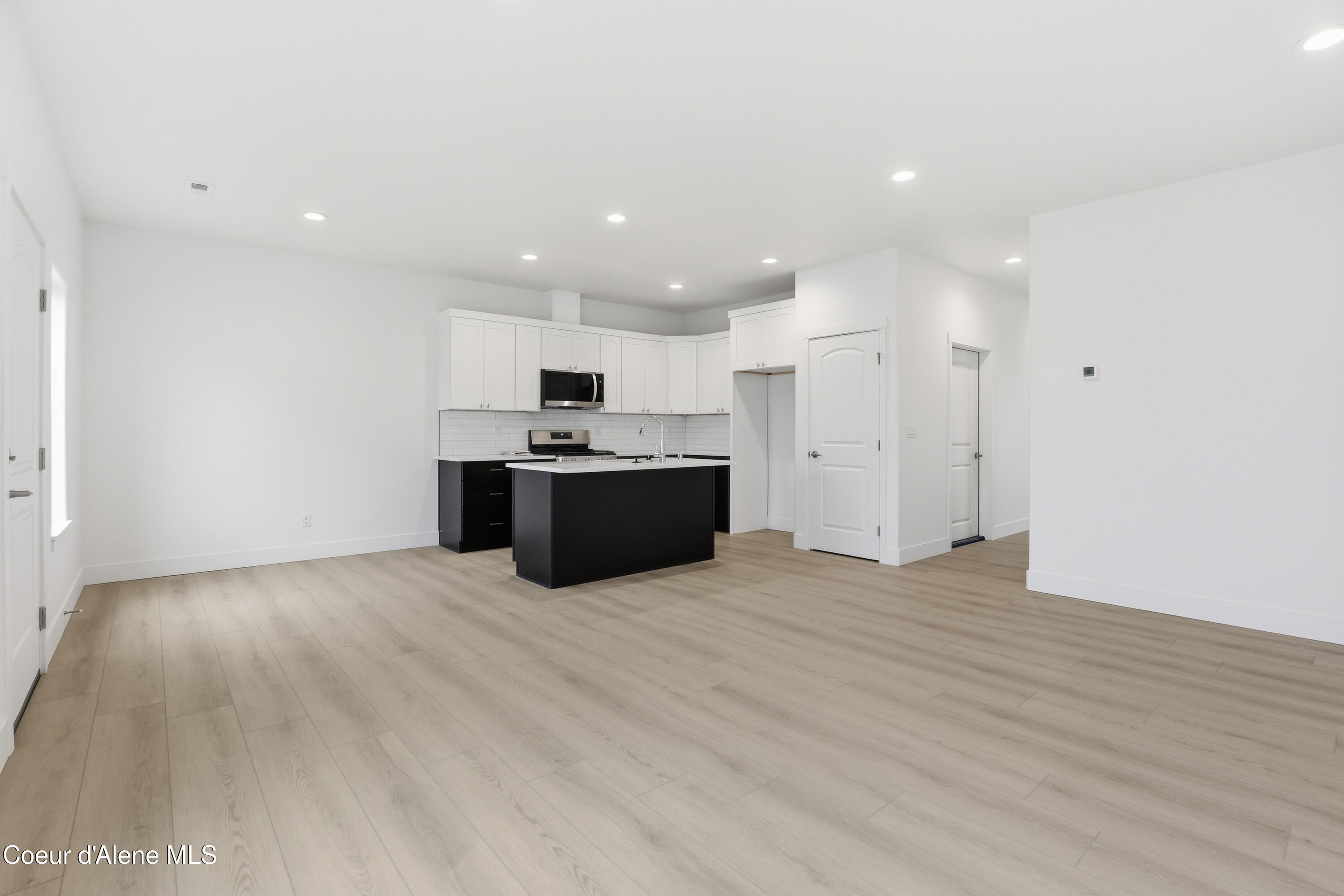 639 North Creative Way Post Falls, ID 83854 - Photo 5 of 20 Great Room