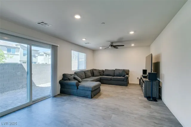 $345,000 | 2754 Frosted Teal Avenue, North Las Vegas, NV 89086