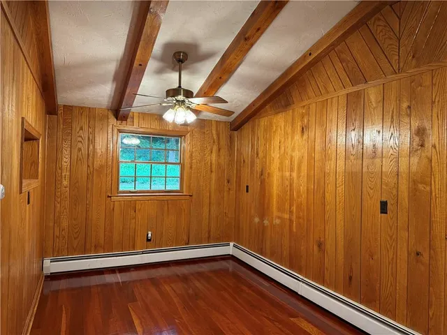 $425,000 | 698 Austin Boulevard, Acme, PA 15610