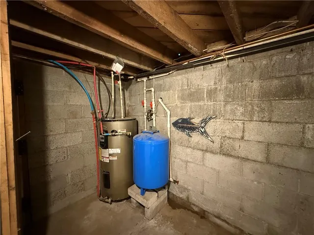 $425,000 | 698 Austin Boulevard, Acme, PA 15610