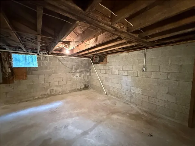 $425,000 | 698 Austin Boulevard, Acme, PA 15610