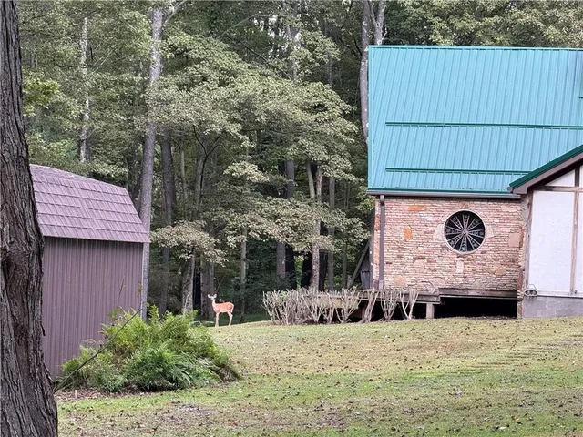 $425,000 | 698 Austin Boulevard, Acme, PA 15610