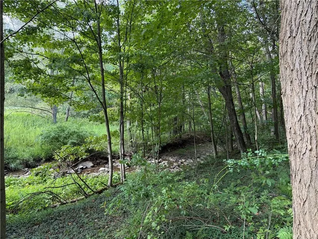 $425,000 | 698 Austin Boulevard, Acme, PA 15610