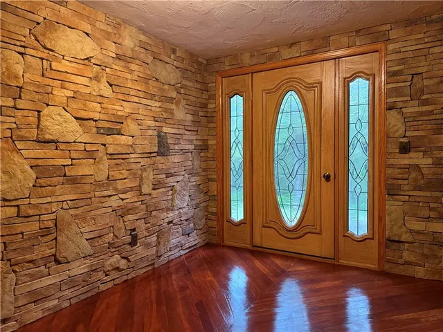 $425,000 | 698 Austin Boulevard, Acme, PA 15610