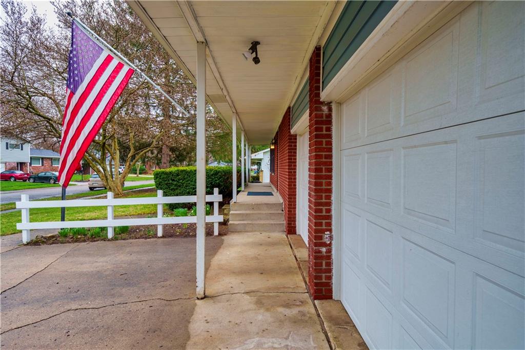 8054 Lieber Road Indianapolis, IN 46260 - Photo 4 of 42 Gallery Image 4
