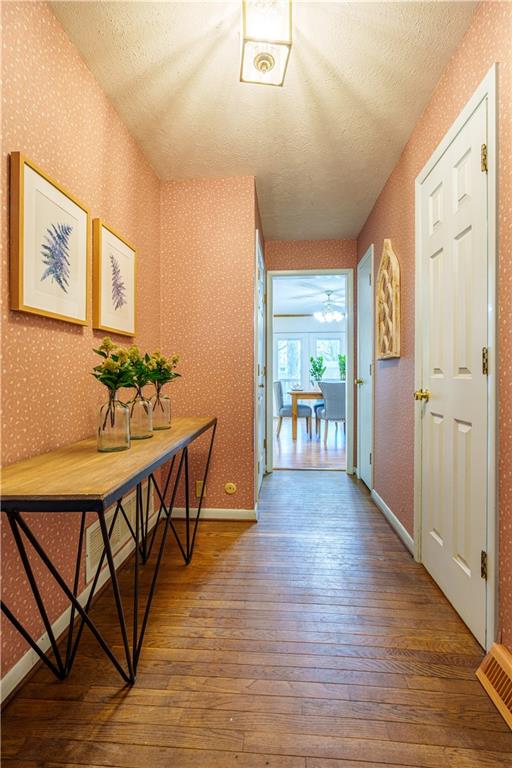 8054 Lieber Road Indianapolis, IN 46260 - Photo 5 of 42 Gallery Image 5
