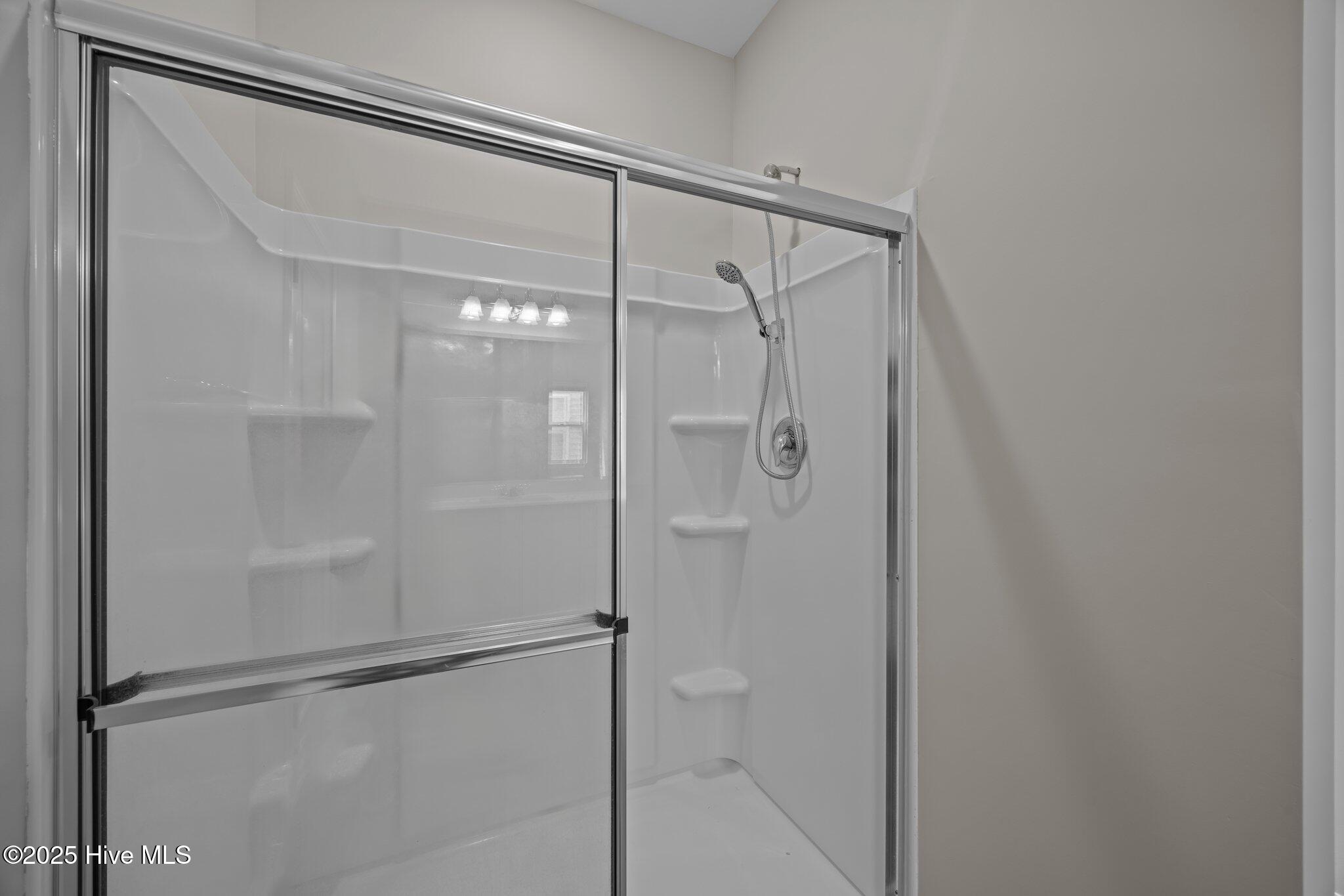 1008 Rodanthe Drive New Bern, NC 28562 - Photo 22 of 50 Walk-In Shower