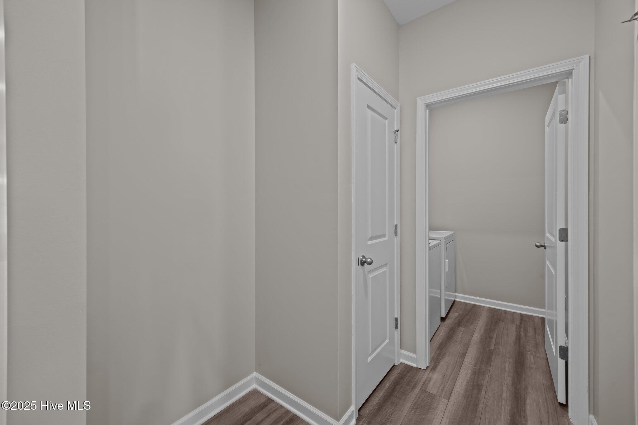 1008 Rodanthe Drive New Bern, NC 28562 - Photo 27 of 50 Entry from Garage