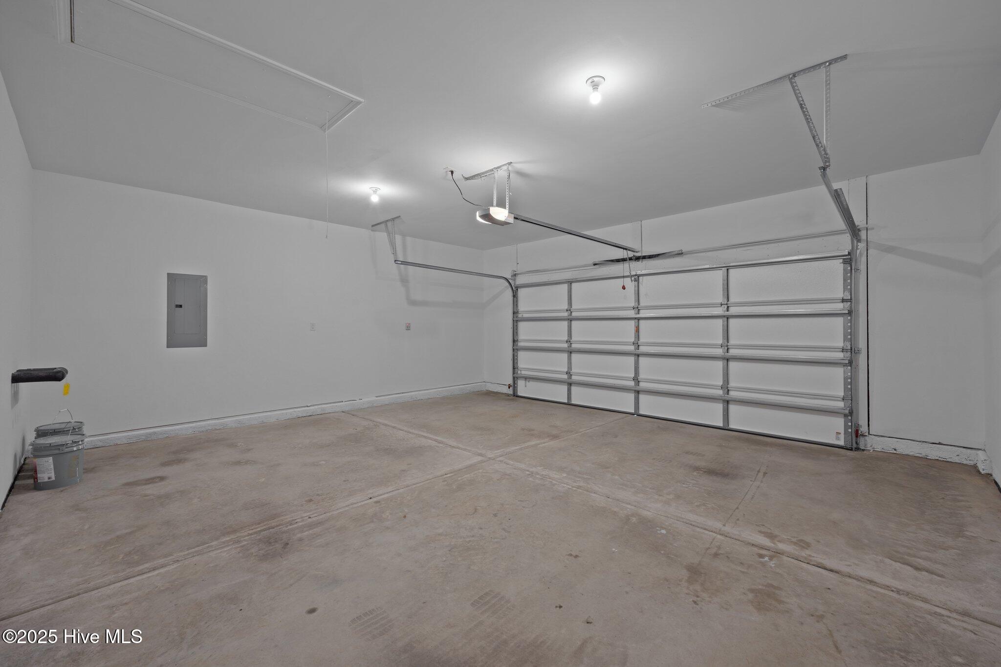 1008 Rodanthe Drive New Bern, NC 28562 - Photo 29 of 50 Two Car Garage