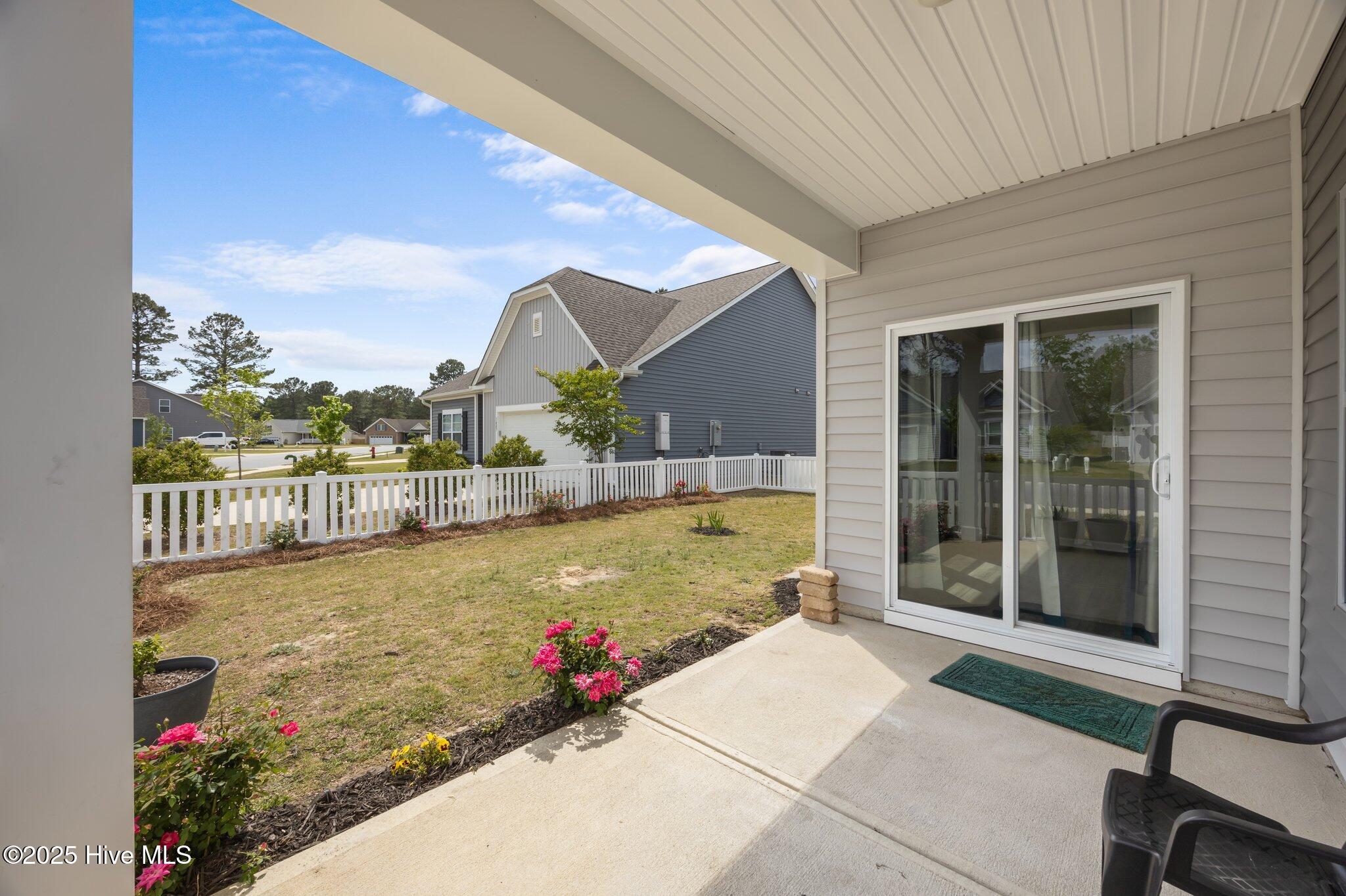 1008 Rodanthe Drive New Bern, NC 28562 - Photo 32 of 50 Large Covered Rear Porch