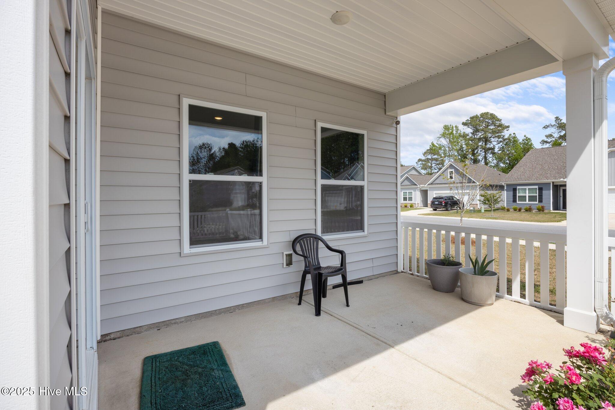 1008 Rodanthe Drive New Bern, NC 28562 - Photo 33 of 50 Large Covered Rear Porch