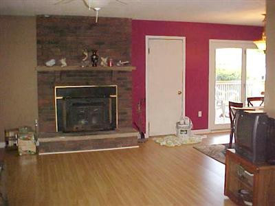 2219 Flanagan Station Road Winchester, KY 40391 - Photo 4 of 18 Living room and dining room are a combo.