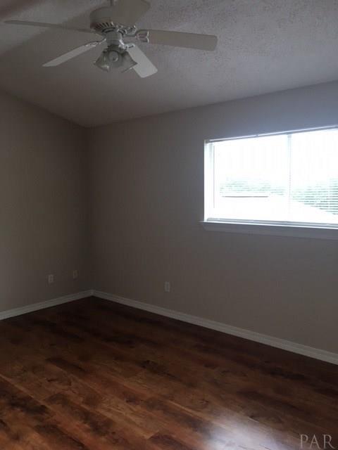 6922 Sea Turtle Circle Navarre, FL 32566 - Photo 8 of 15