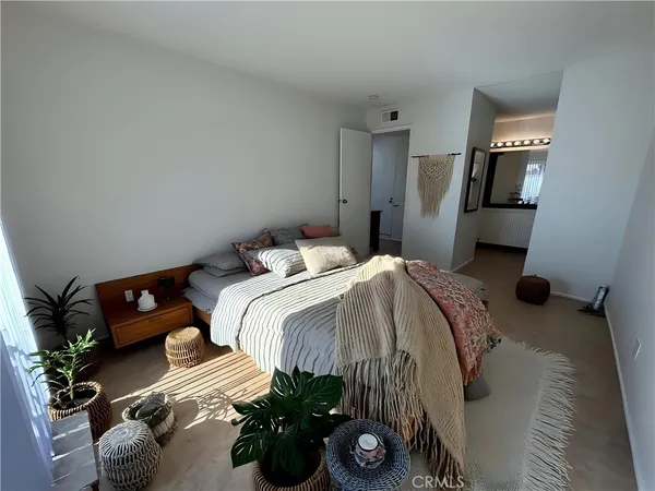 $1,995 | 51099 Eisenhower Drive, Unit F, La Quinta, CA 92253