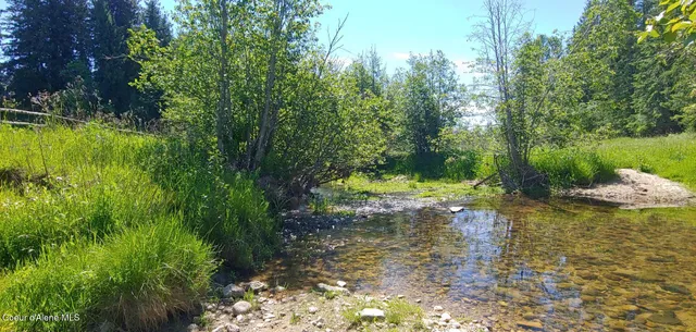$1,059,000 | 477504 Highway 95, Ponderay, ID 83852