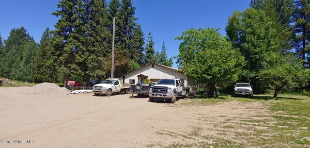 $1,059,000 | 477504 Highway 95, Ponderay, ID 83852