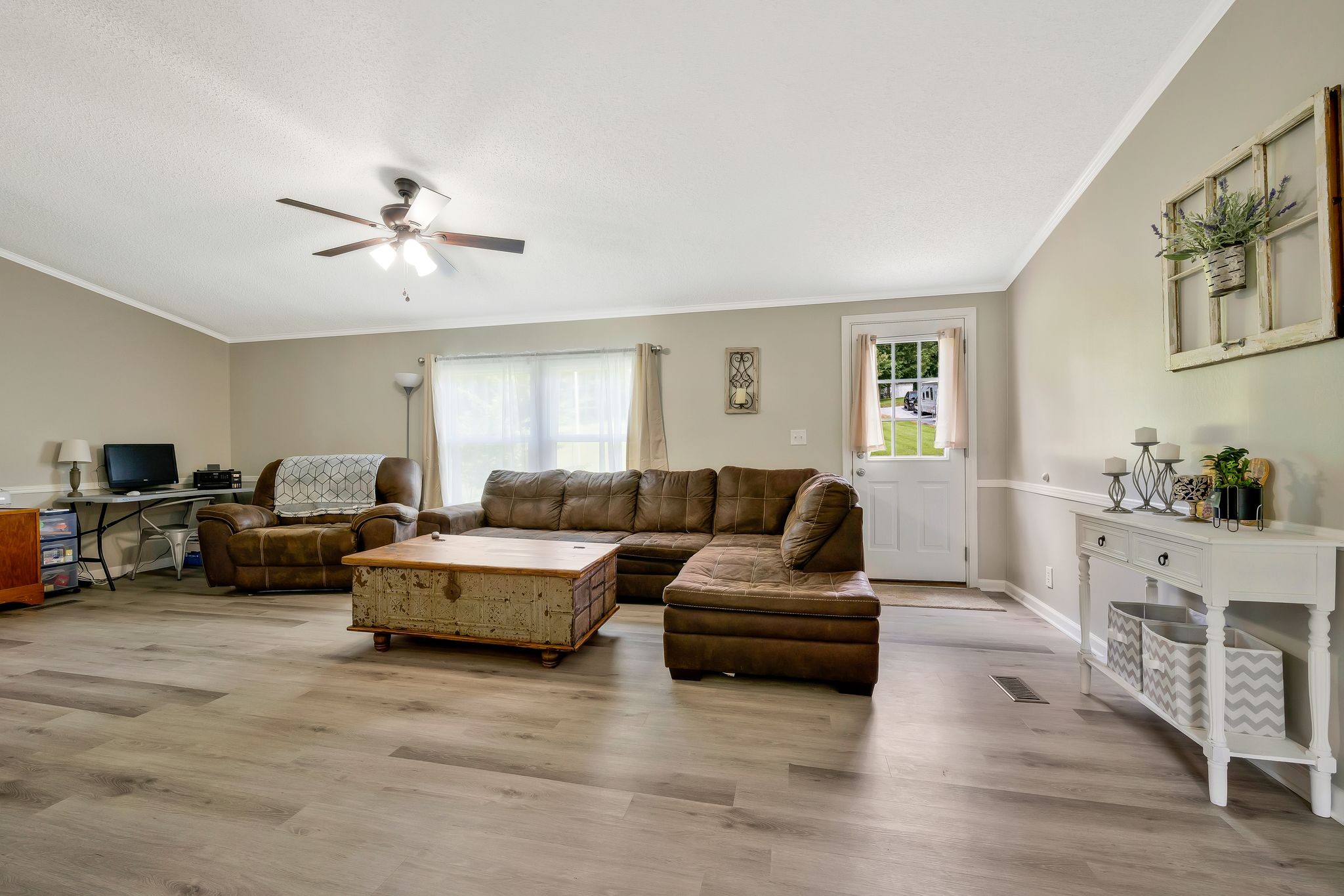1005 Brummit Road Charlotte, TN 37036 - Photo 5 of 29 Gallery Image 5