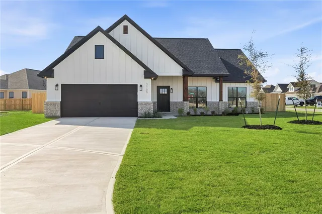 $324,900 | 2105 Zebrina Court, Bryan, TX 77807