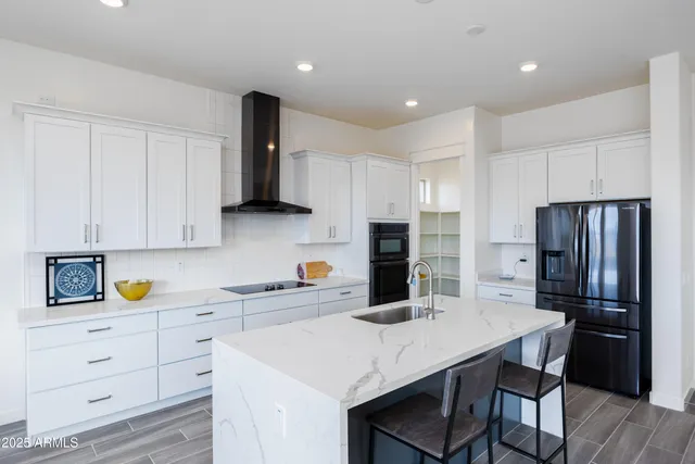 $795,000 | 562 North Sun Road, Apache Junction, AZ 85119