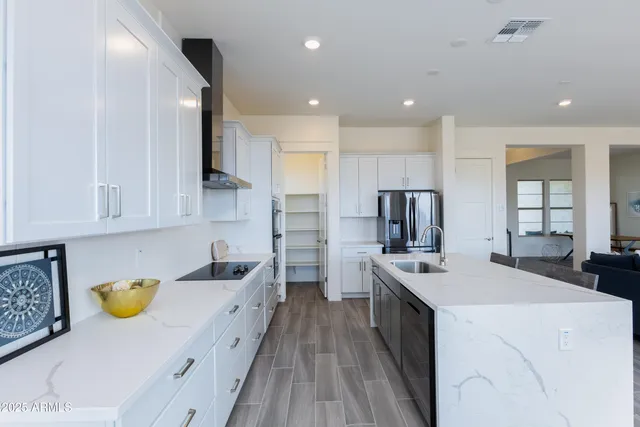 $795,000 | 562 North Sun Road, Apache Junction, AZ 85119