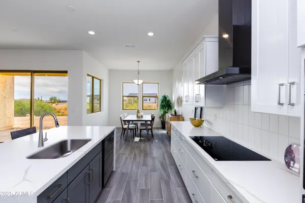 $795,000 | 562 North Sun Road, Apache Junction, AZ 85119