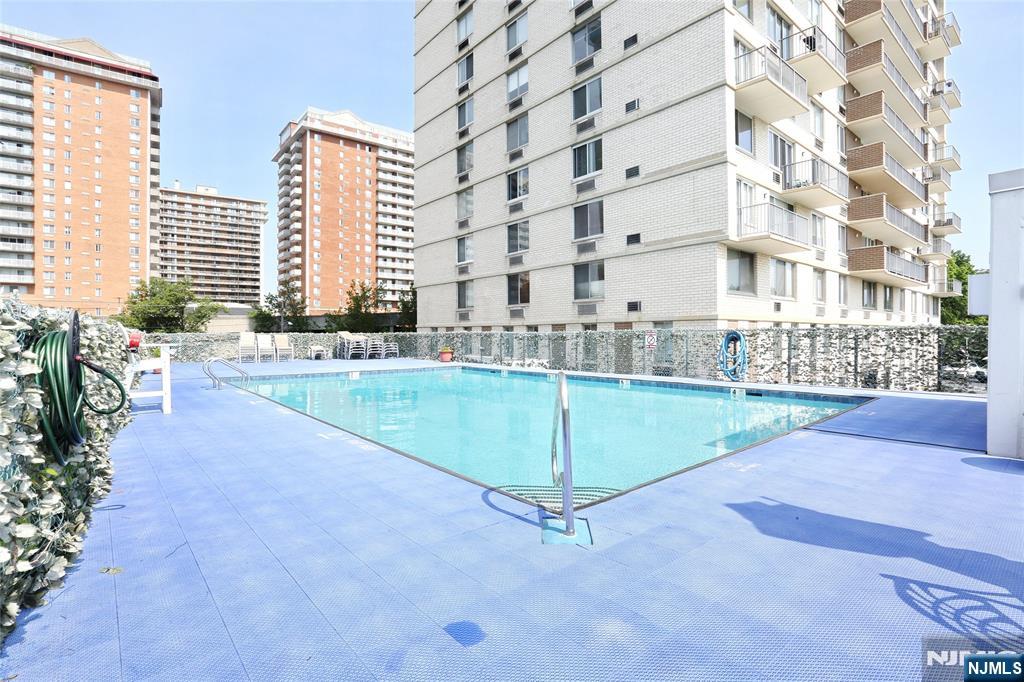 160 Overlook Avenue, Unit 2D Hackensack, NJ 07601 - Photo 27 of 28