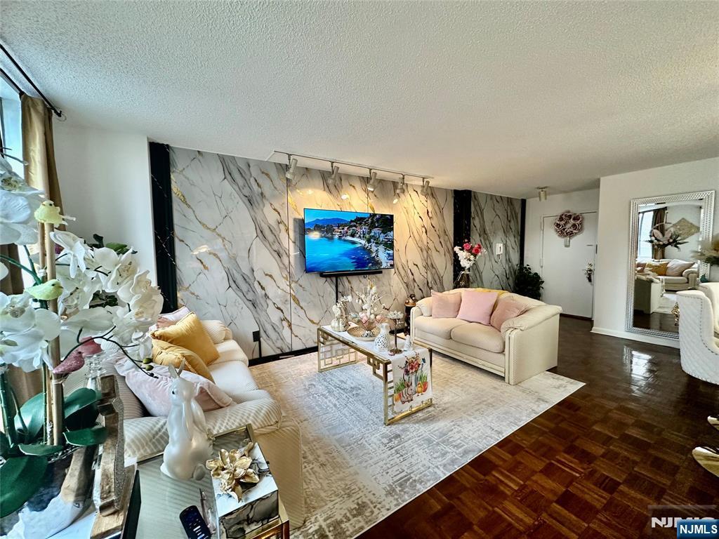 160 Overlook Avenue, Unit 2D Hackensack, NJ 07601 - Photo 8 of 28